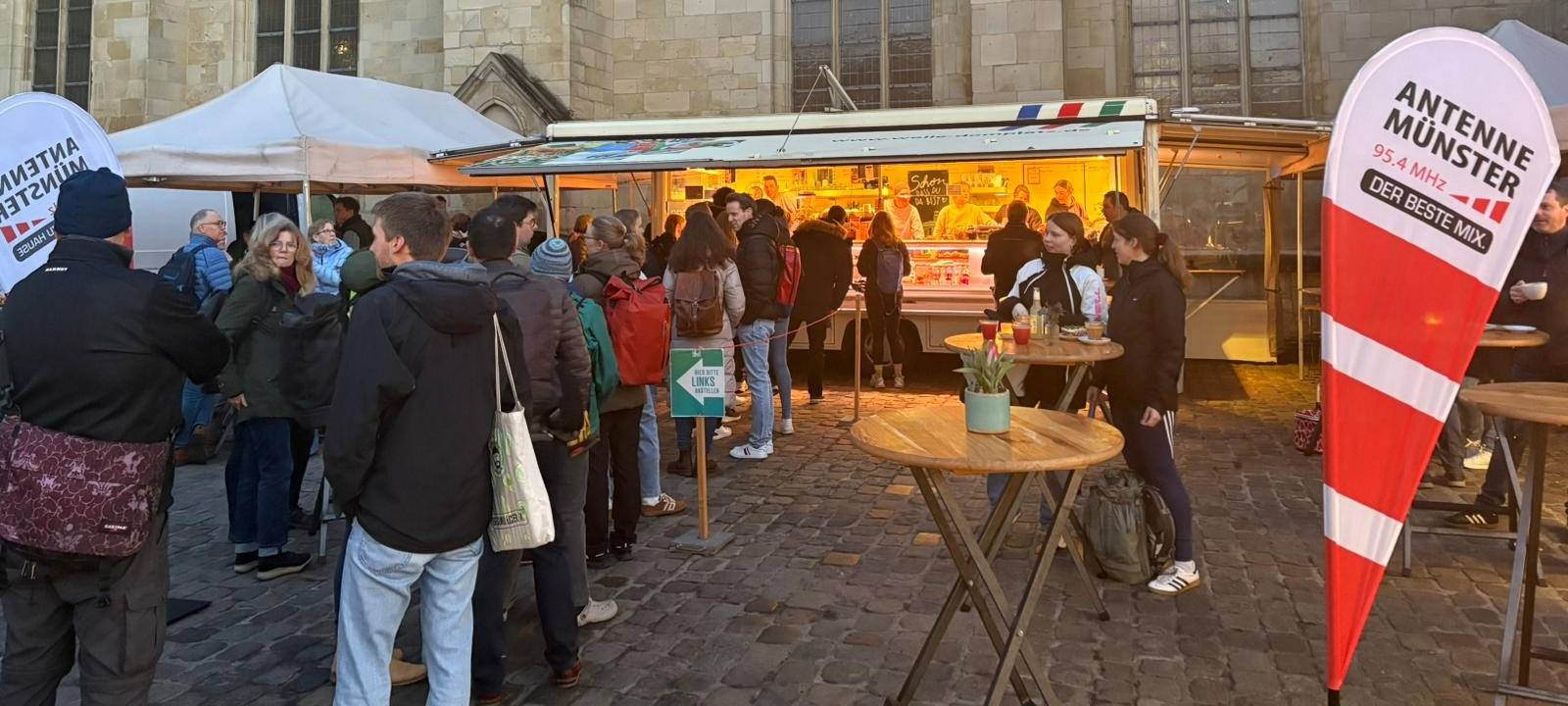 Die 1. Lokalrunde: Auf dem Wochenmarkt bei Wolle & Moritz