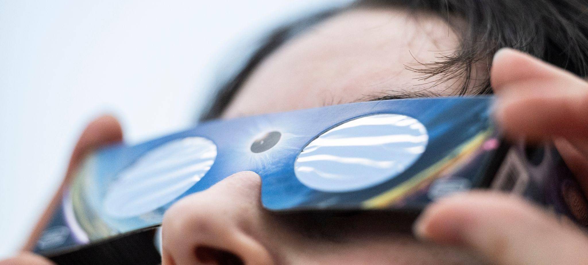 Sonnenfinsternis-Brille
